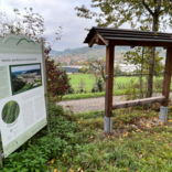 Erste von insgesamt neun Stationen entlang des Kulturhistorischen Erlebnispfads in Fichtenberg